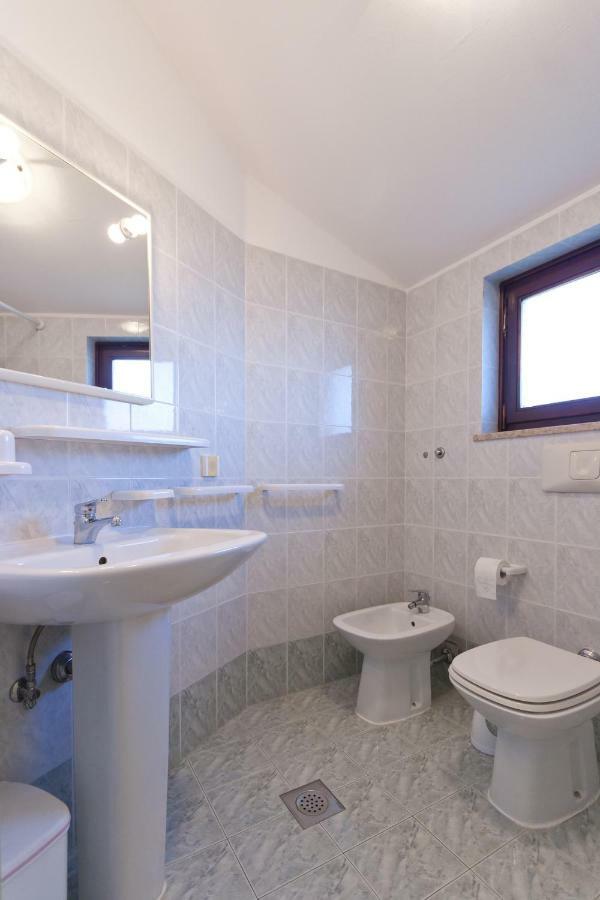 Apartments Redenta Tar-Vabriga المظهر الخارجي الصورة